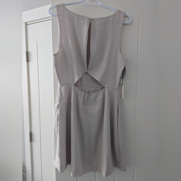 NWT Babaton Bond dress (size 10) - Picture 2 of 3